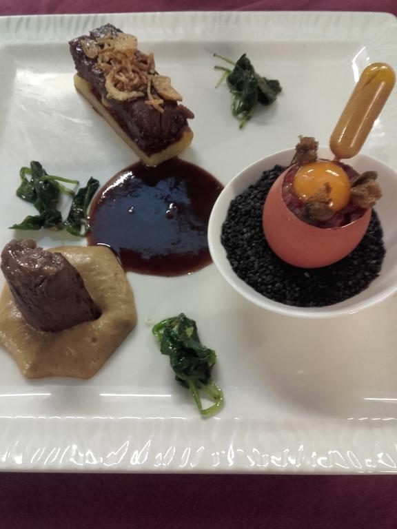 Logis Hotel-Restaurant Le Chene Vert Saint-Pourçain-sur-Sioule Dış mekan fotoğraf